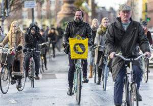 nr 7 Ove Lyngsie - Cyklist med Nettopose