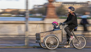 nr 8 Ove Lyngsie - Kvinde på Christiania cykel